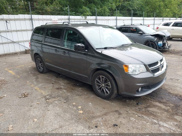 2017 DODGE GRAND CARAVAN SXT - 1