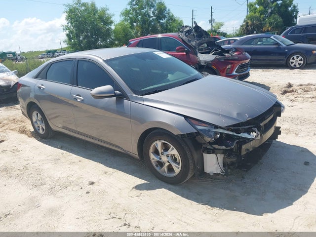 2022 HYUNDAI ELANTRA SE - 1