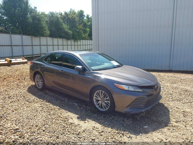 2018 TOYOTA CAMRY XLE - 1