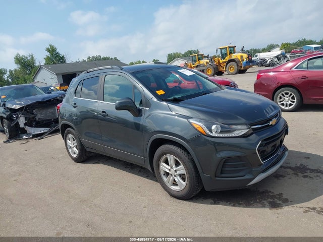 2017 CHEVROLET TRAX LT - 1
