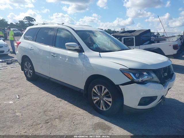2019 NISSAN PATHFINDER SV - 1