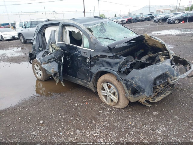 2019 CHEVROLET TRAX LT - 1