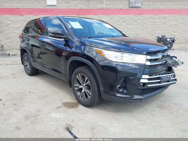 2018 TOYOTA HIGHLANDER LE - 1