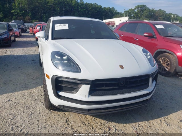 2025 PORSCHE MACAN T - 1