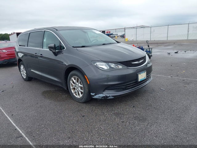 2017 CHRYSLER PACIFICA TOURING - 1