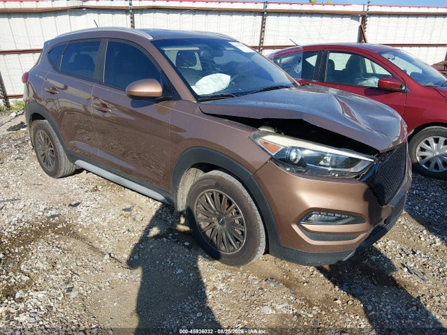 2017 HYUNDAI TUCSON SE - 1