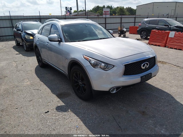 2017 INFINITI QX70 - 1