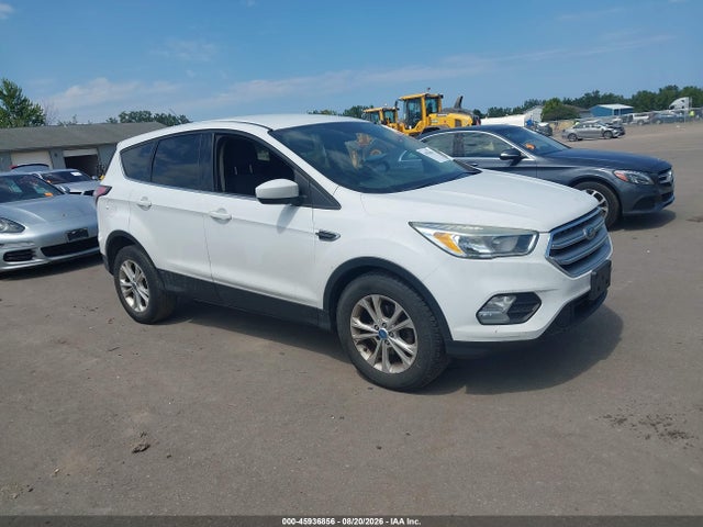 2017 FORD ESCAPE SE - 1