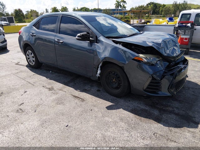 2019 TOYOTA COROLLA SE - 1