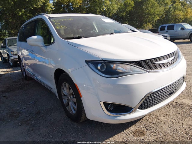 2019 CHRYSLER PACIFICA TOURING L - 1
