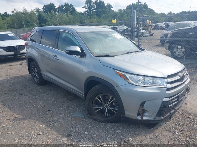 2017 TOYOTA HIGHLANDER LE PLUS - 1