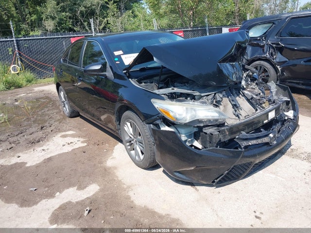 2017 TOYOTA CAMRY SE - 1
