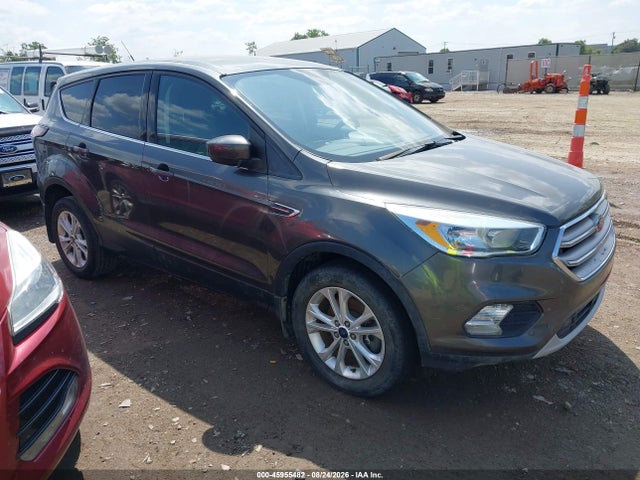 2017 FORD ESCAPE SE - 1