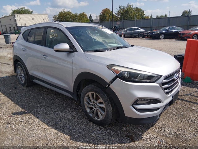 2017 HYUNDAI TUCSON SE - 1