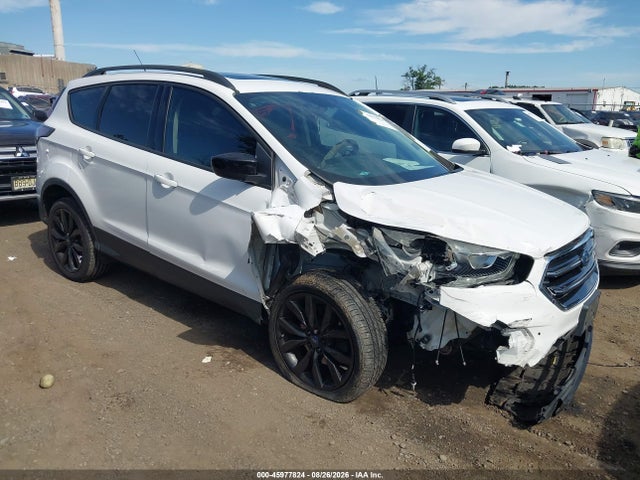2017 FORD ESCAPE SE - 1