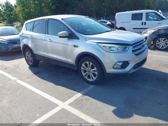 2017 FORD ESCAPE SE - 1