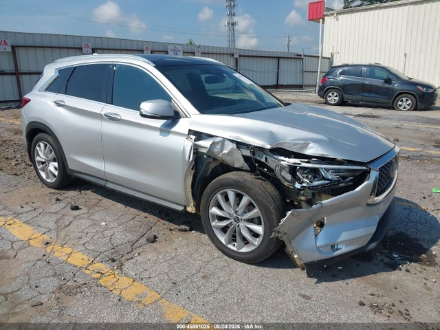 2019 INFINITI QX50 LUXE - 1