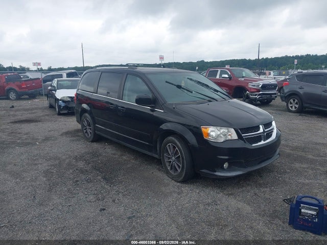 2017 DODGE GRAND CARAVAN SXT - 1