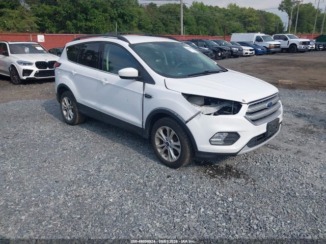 2017 FORD ESCAPE SE - 1