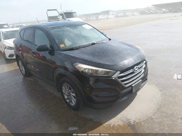 2017 HYUNDAI TUCSON SE - 1