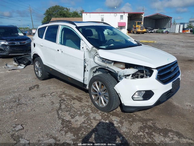 2017 FORD ESCAPE SE - 1