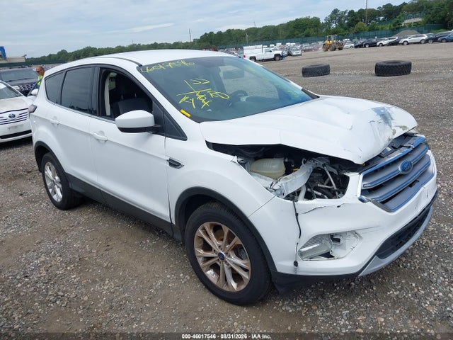 2017 FORD ESCAPE SE - 1