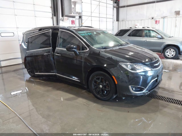 2020 CHRYSLER PACIFICA TOURING L - 1