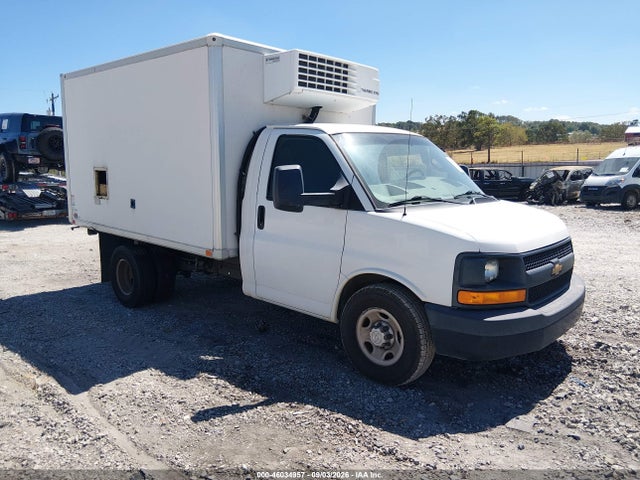 2017 CHEVROLET EXPRESS CUTAWAY WORK VAN - 1