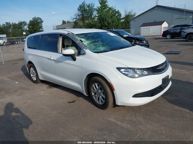 2017 CHRYSLER PACIFICA TOURING - 1