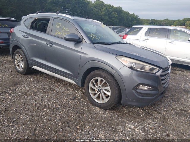 2017 HYUNDAI TUCSON SE - 1