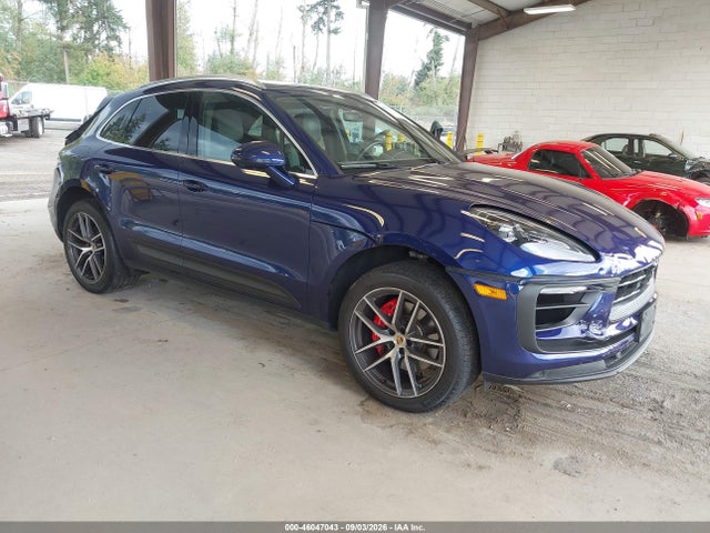 2024 PORSCHE MACAN S - 1