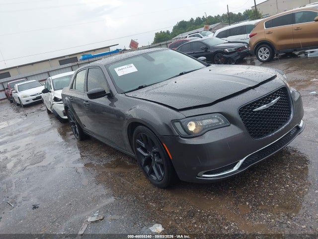 2019 CHRYSLER 300 TOURING - 1