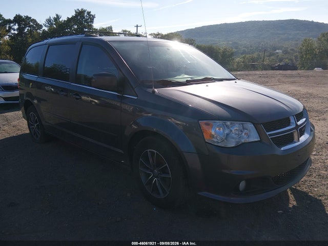 2017 DODGE GRAND CARAVAN SXT - 1