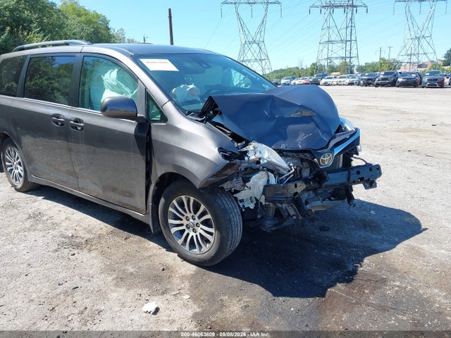 2020 TOYOTA SIENNA LE - 1