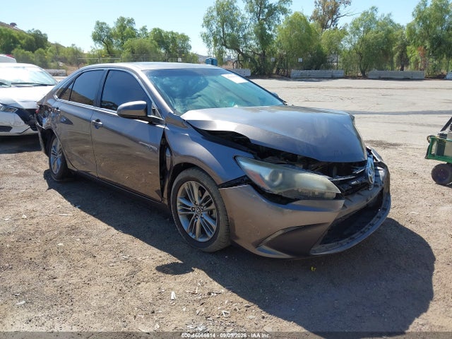 2017 TOYOTA CAMRY SE - 1