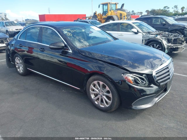 2017 MERCEDES-BENZ E 300 - 1