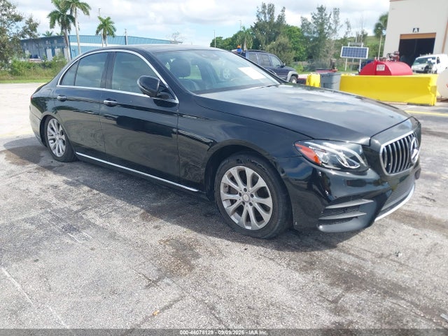 2017 MERCEDES-BENZ E 300 - 1