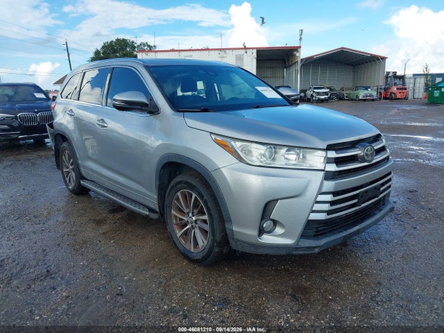 2018 TOYOTA HIGHLANDER XLE - 1