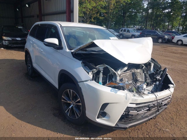2019 TOYOTA HIGHLANDER LE - 1