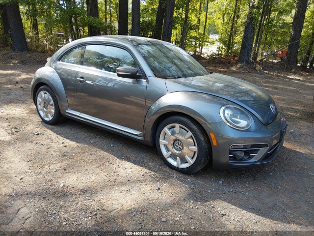 2018 VOLKSWAGEN BEETLE 2.0T SE - 1
