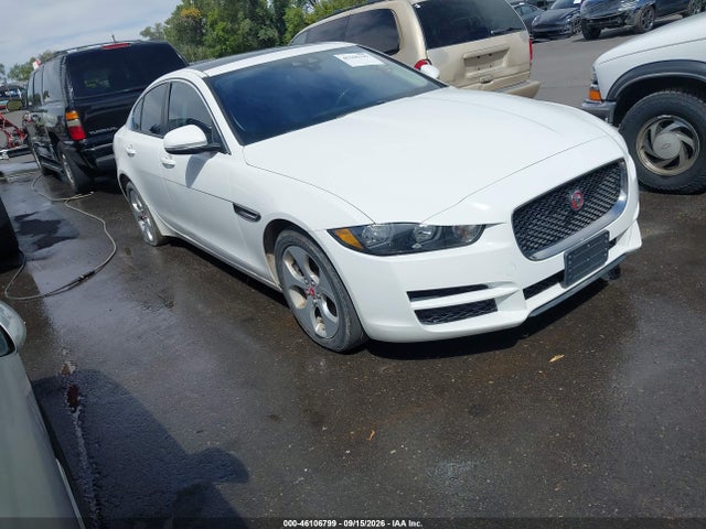 2017 JAGUAR XE 25T - 1