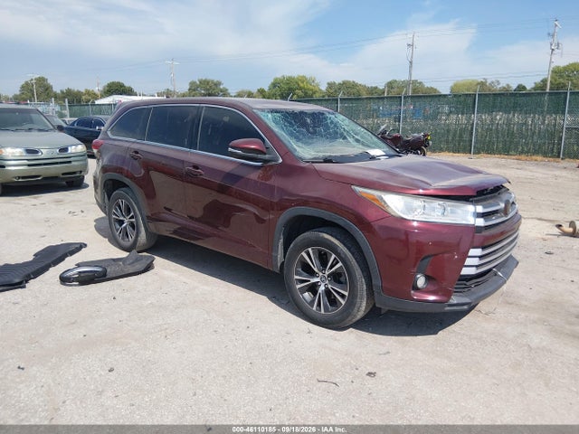 2017 TOYOTA HIGHLANDER LE PLUS - 1