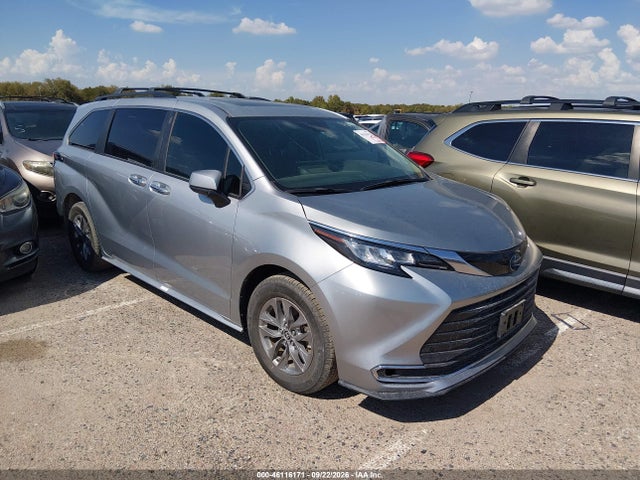 2025 TOYOTA SIENNA - 1