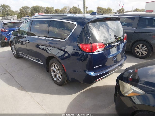 2018 CHRYSLER PACIFICA LIMITED - 1