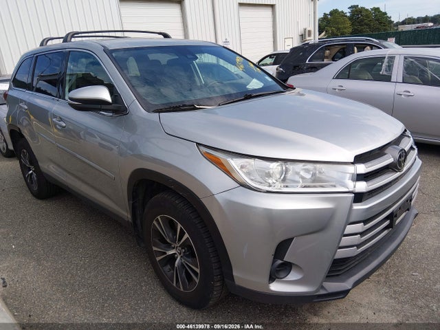 2019 TOYOTA HIGHLANDER LE - 1