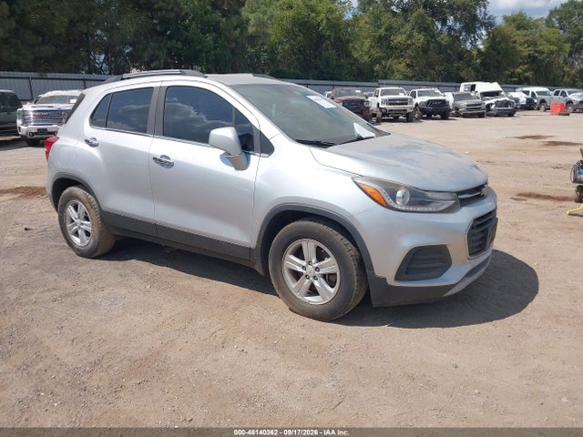 2017 CHEVROLET TRAX LT - 1