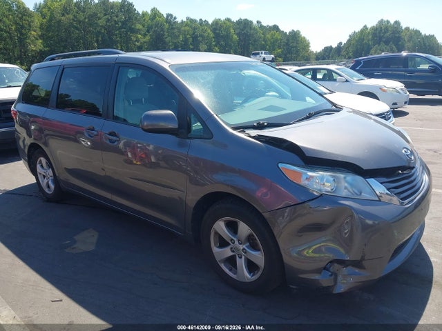 2017 TOYOTA SIENNA LE 8 PASSENGER - 1