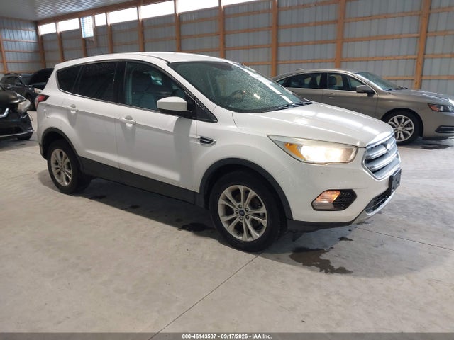 2017 FORD ESCAPE SE - 1
