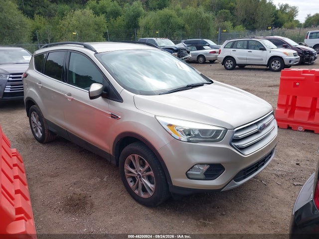 2017 FORD ESCAPE SE - 1