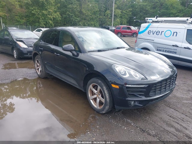 2017 PORSCHE MACAN - 1